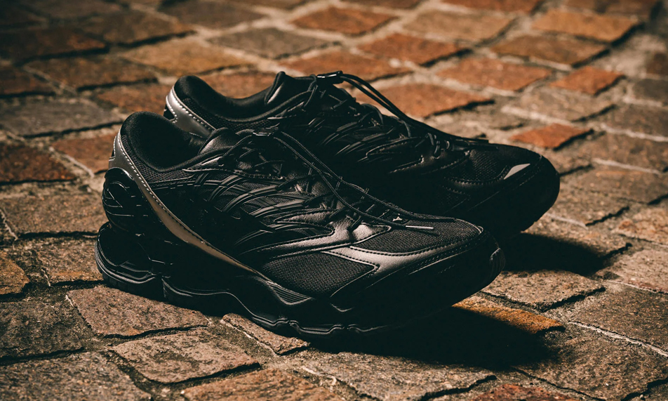 MIZUNO 推出全新力作 WAVE PROPHECY LS 「Monotone Cinema」