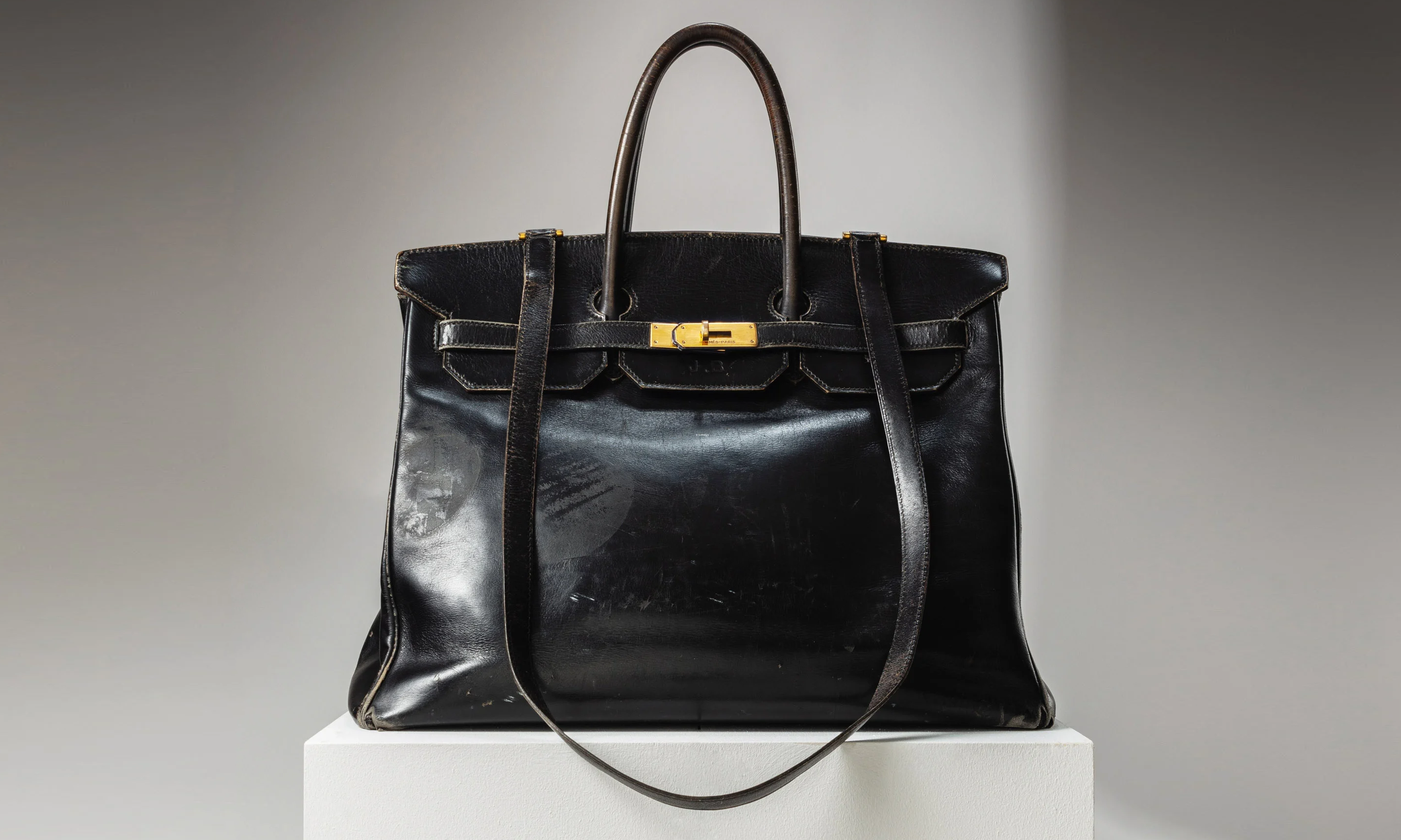 HERMÈS「Original Birkin」以创纪录的 860 万欧元成交