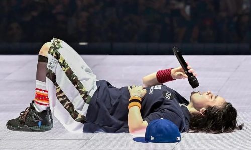 抢先预览 Billie Eilish x Air Jordan IV