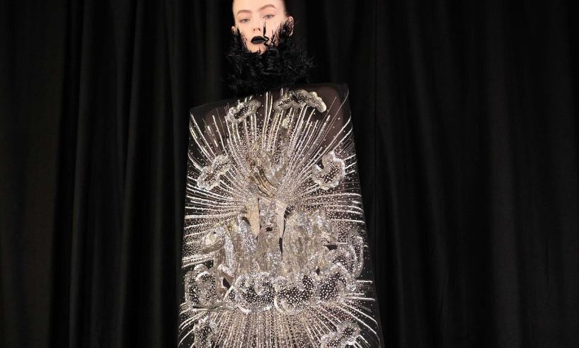 Schiaparelli 发布 2026 秋冬高定系列
