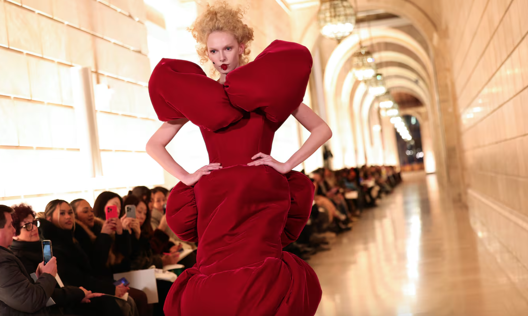 LVMH 考虑出售时尚品牌 MARC JACOBS
