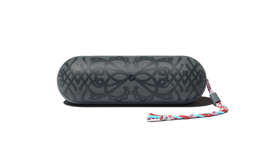 Kiko Kostadinov x Beats Pill 联名款亮相