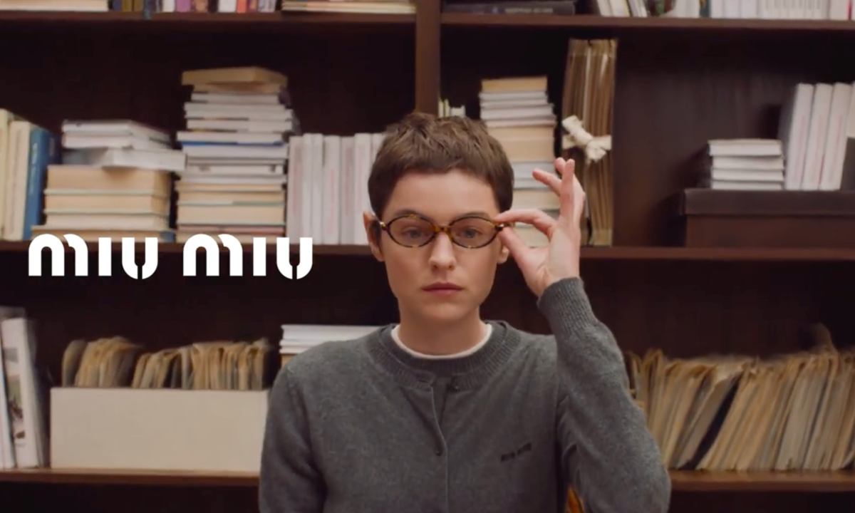 Miu Miu 推出全新 Miutine 香水广告短片