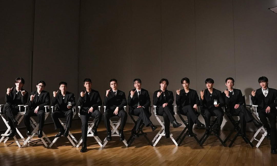 MESSIKA 为 K-POP 组合 SEVENTEEN 打造 10 周年团队戒指