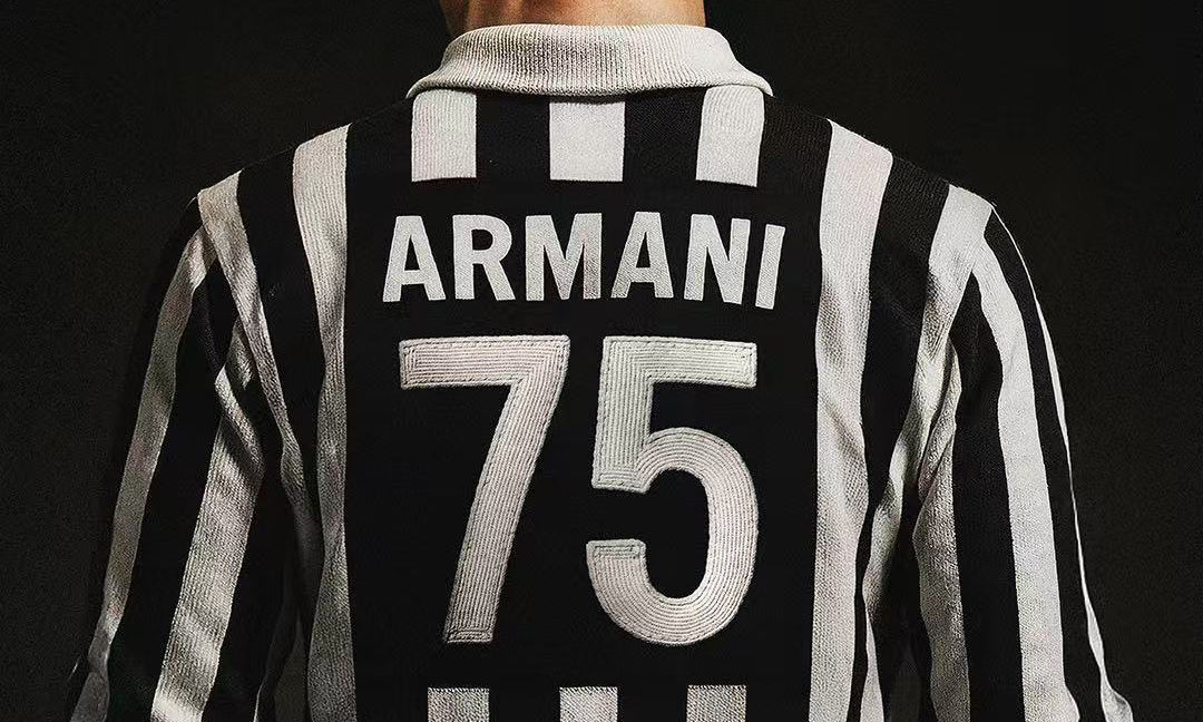 GIORGIO ARMANI 为尤文图斯足球俱乐部设计全新制服