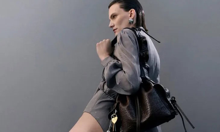 Acne Studios 推出 2025 秋冬 Camero Bag 广告片