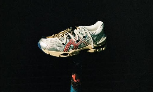 TOGA 与 ASICS 首次合作鞋款发售在即
