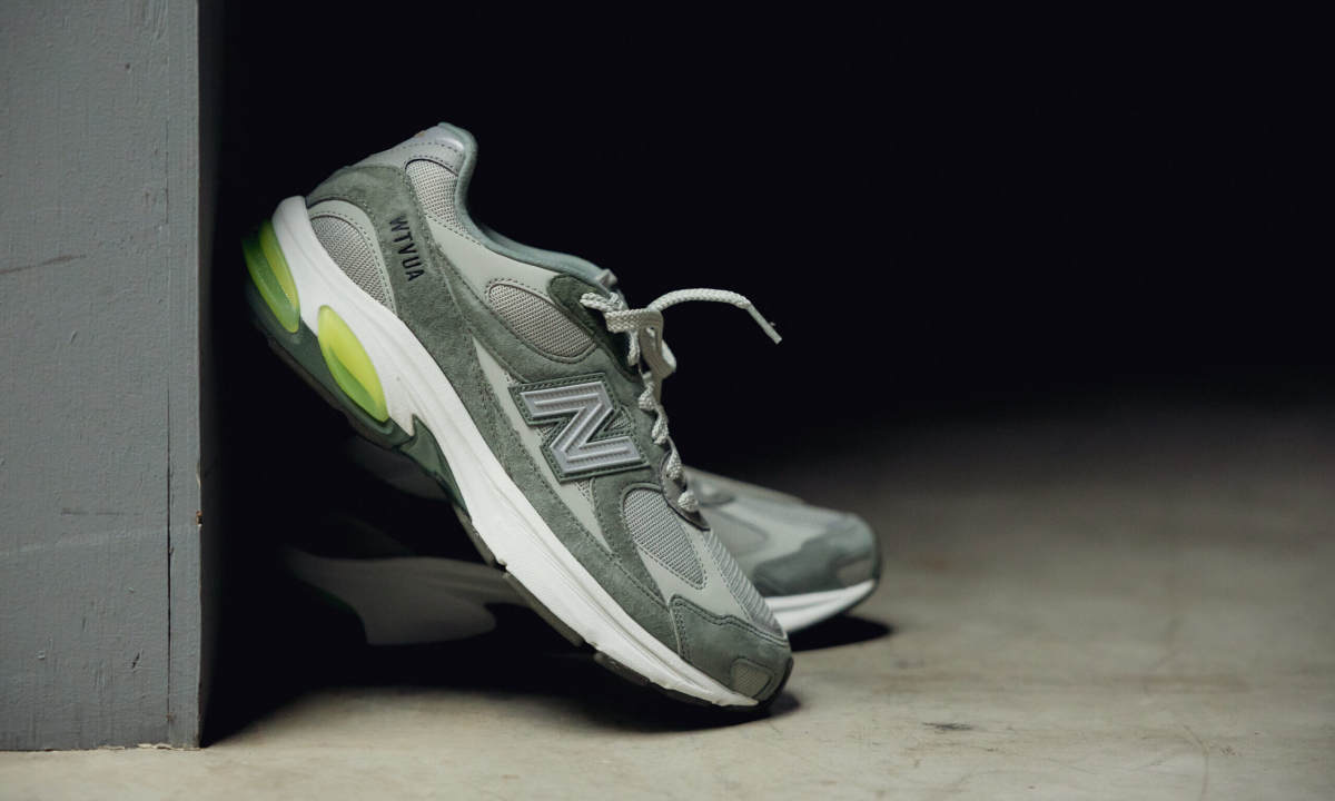 New Balance 与 WTAPS 携手发布全新联名鞋款 New Balance ABZORB 2010