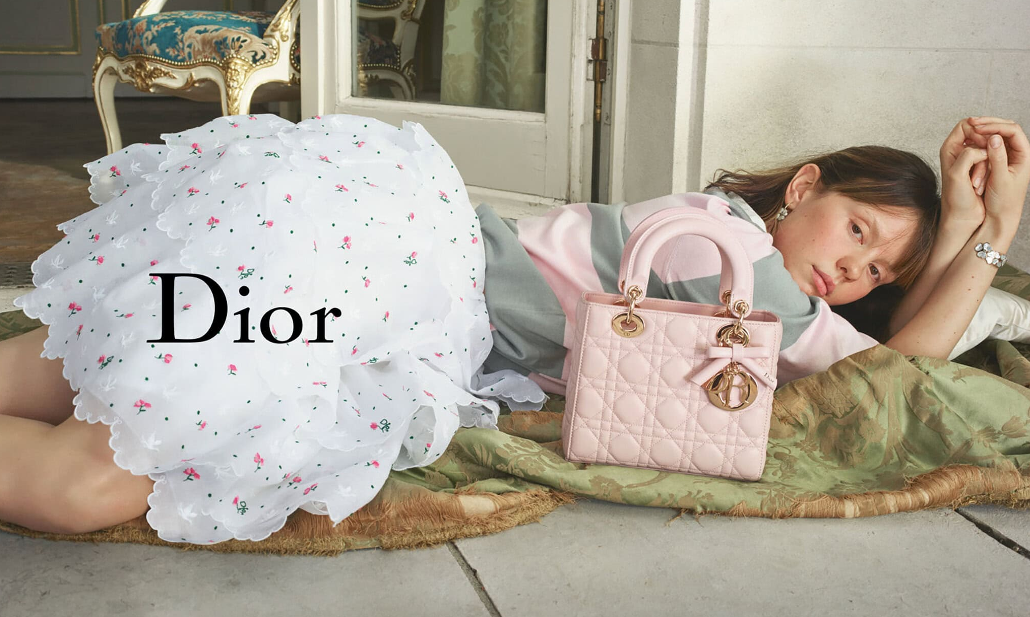 DIOR 推出全新「Lady Dior」手袋广告大片