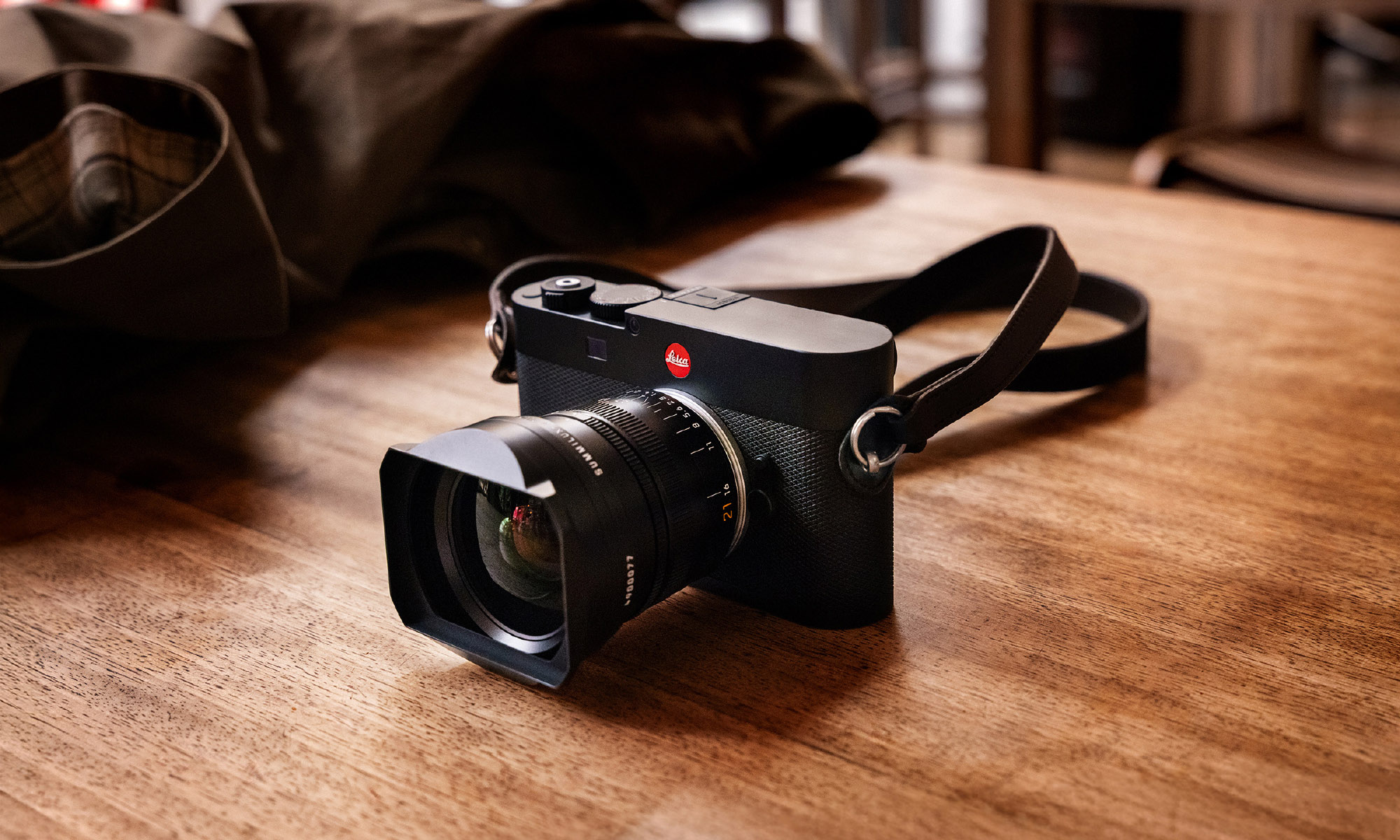 徕卡发布首款内置 EVF 的 M 系列相机