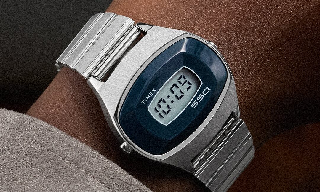 TIMEX 复刻其首款 LCD 数字手表