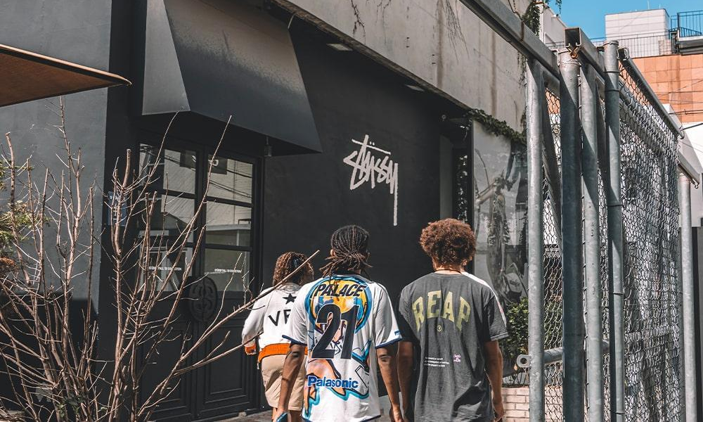 穿 Stüssy、Supreme，怎么成「中年潮流」了？