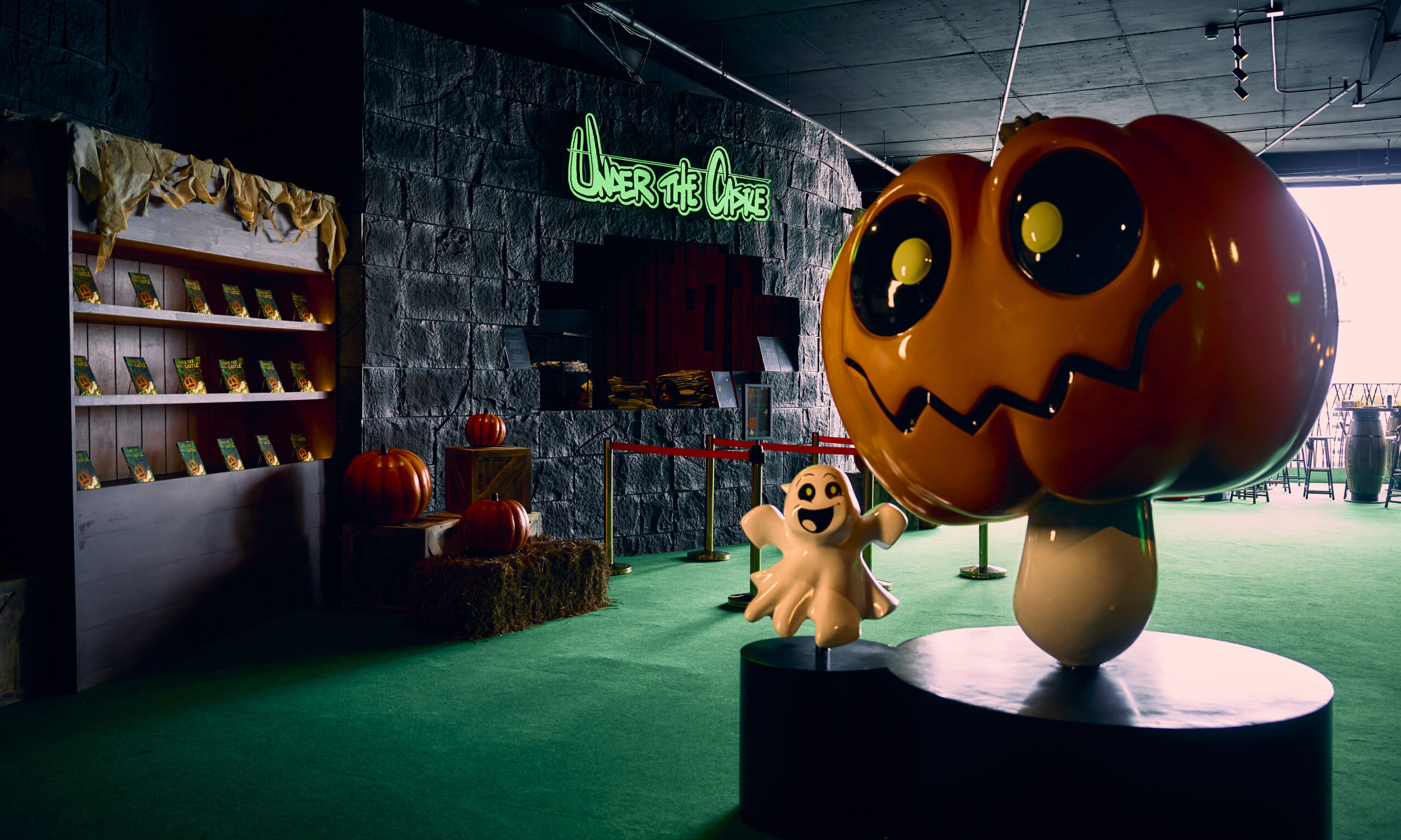 王嘉尔庆祝《UNDER THE CASTLE》曼谷新篇章盛大开启