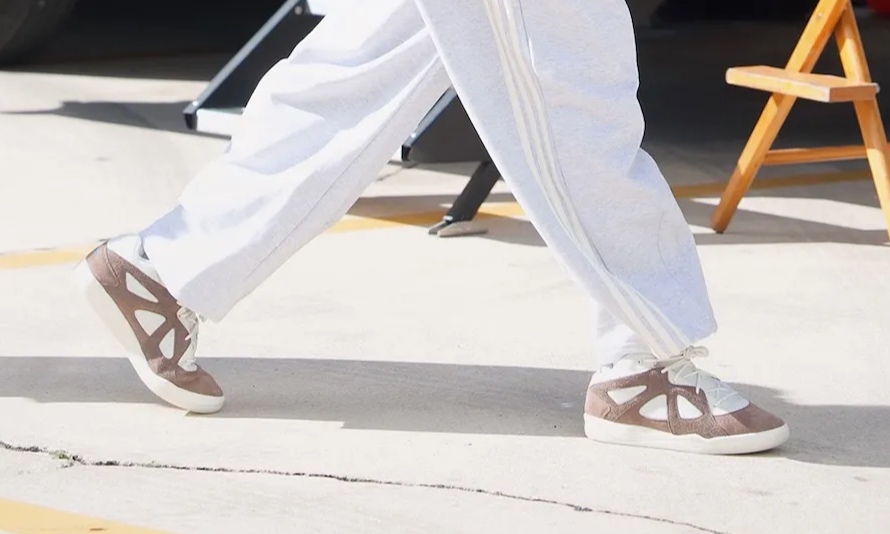 Bad Bunny 上脚首款签名鞋「BadBo 1.0」