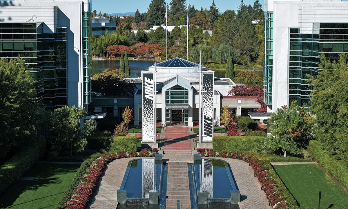 Nike 将品牌总部更名为「Phil H. Knight Campus」