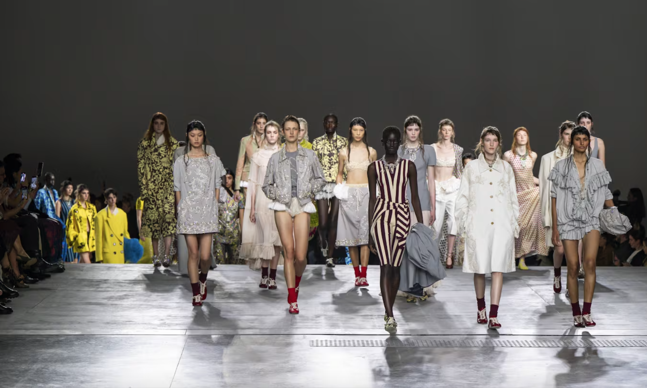 Dries Van Noten 发布 2026 春夏女装系列