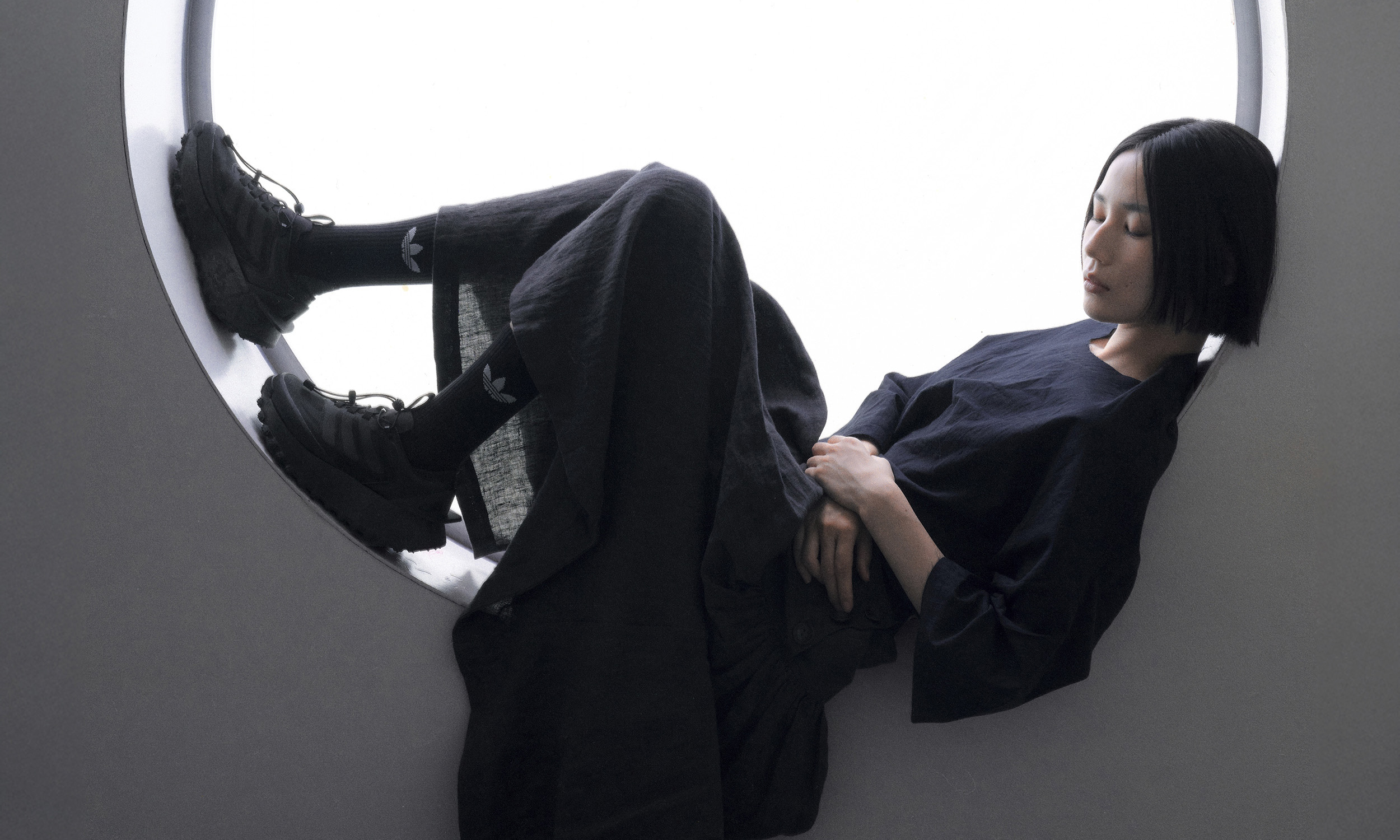 adidas Originals 携手 MRBAILEY 推出 ADIZERO ARUKU YAGI 鞋款