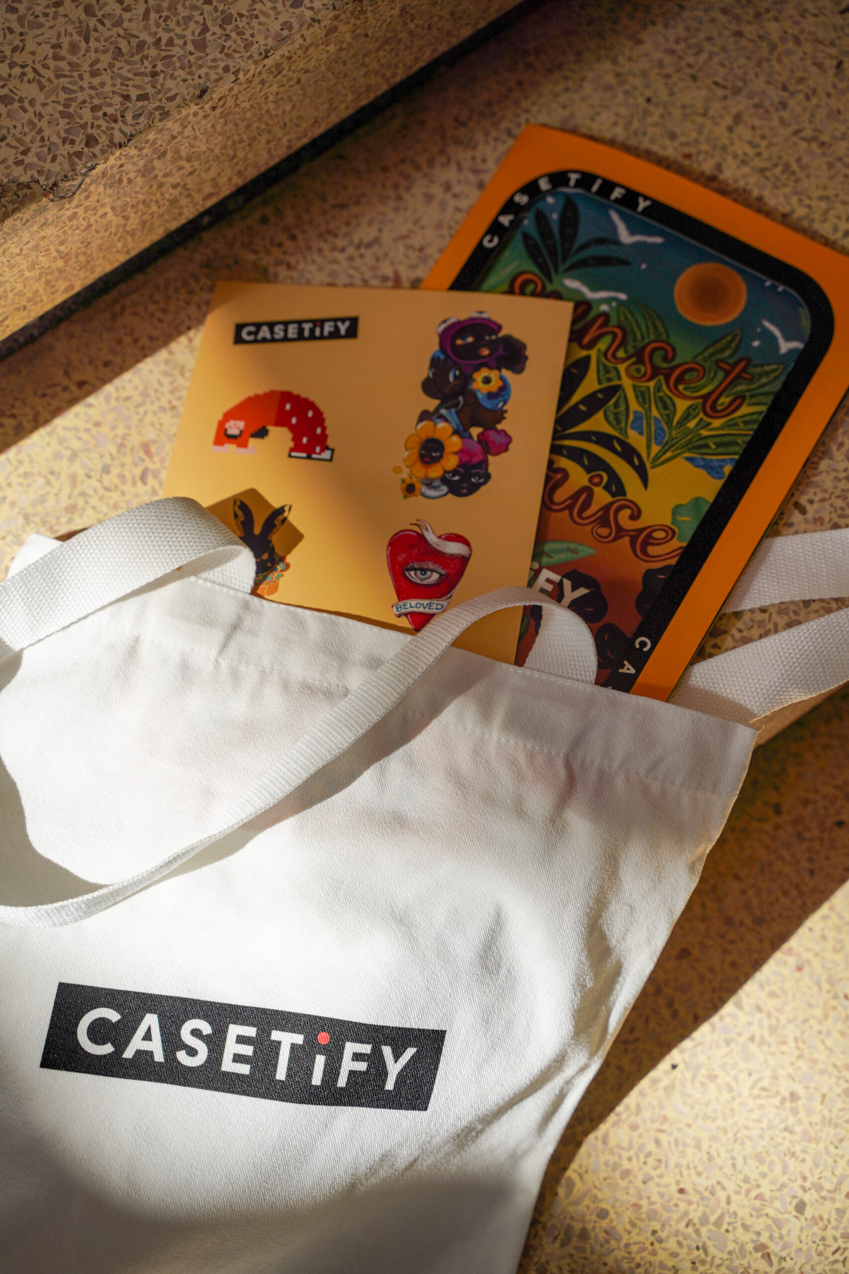 CASETiFY 沉浸式艺术空间亮相 ART021