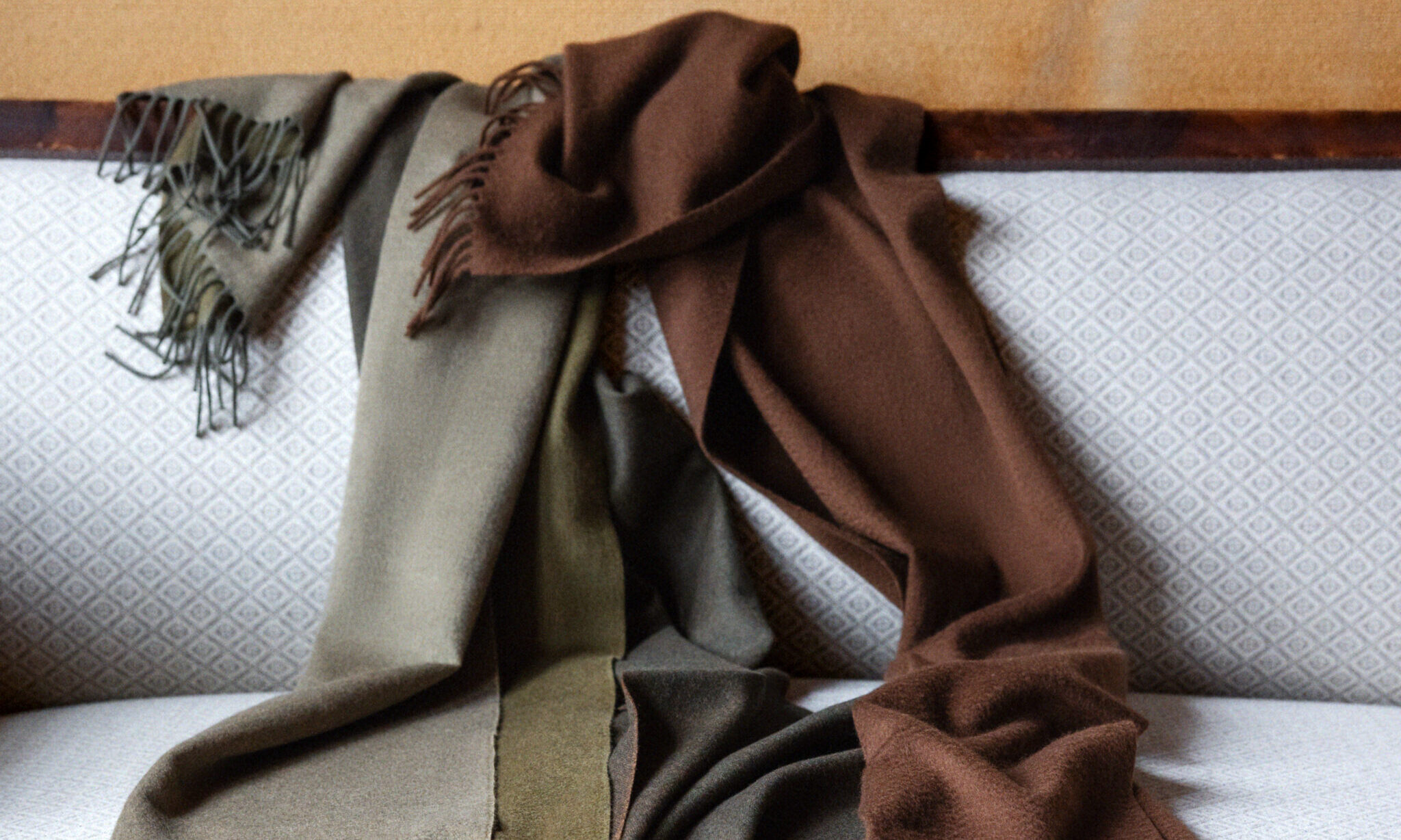 Loro Piana 2025 秋冬假日系列限时体验店开幕