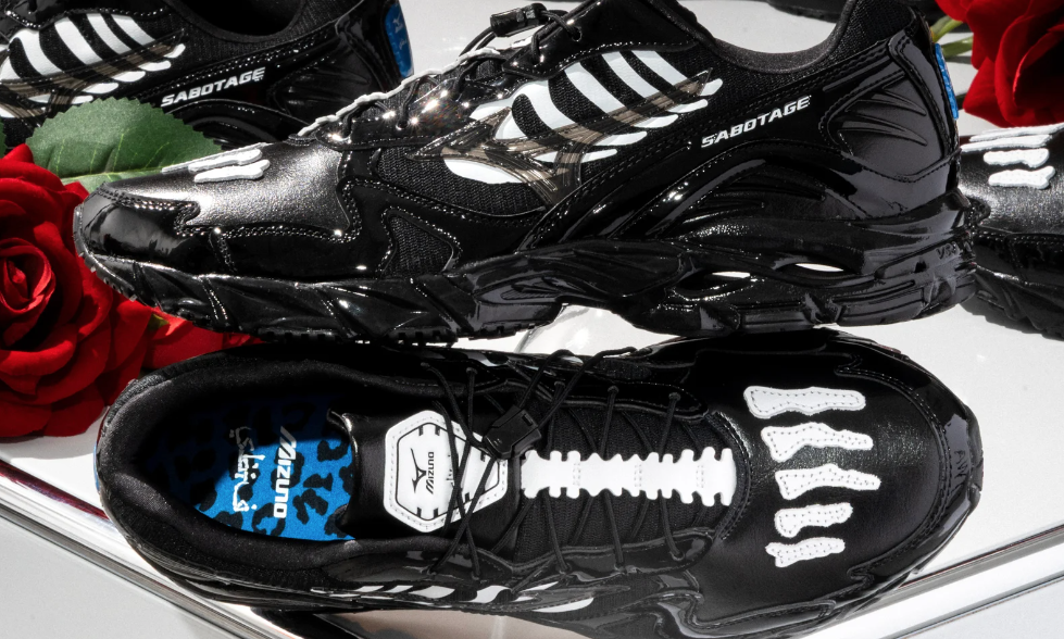 MIZUNO 首次与球鞋艺术家 Mr. Sabotage 推出合作
