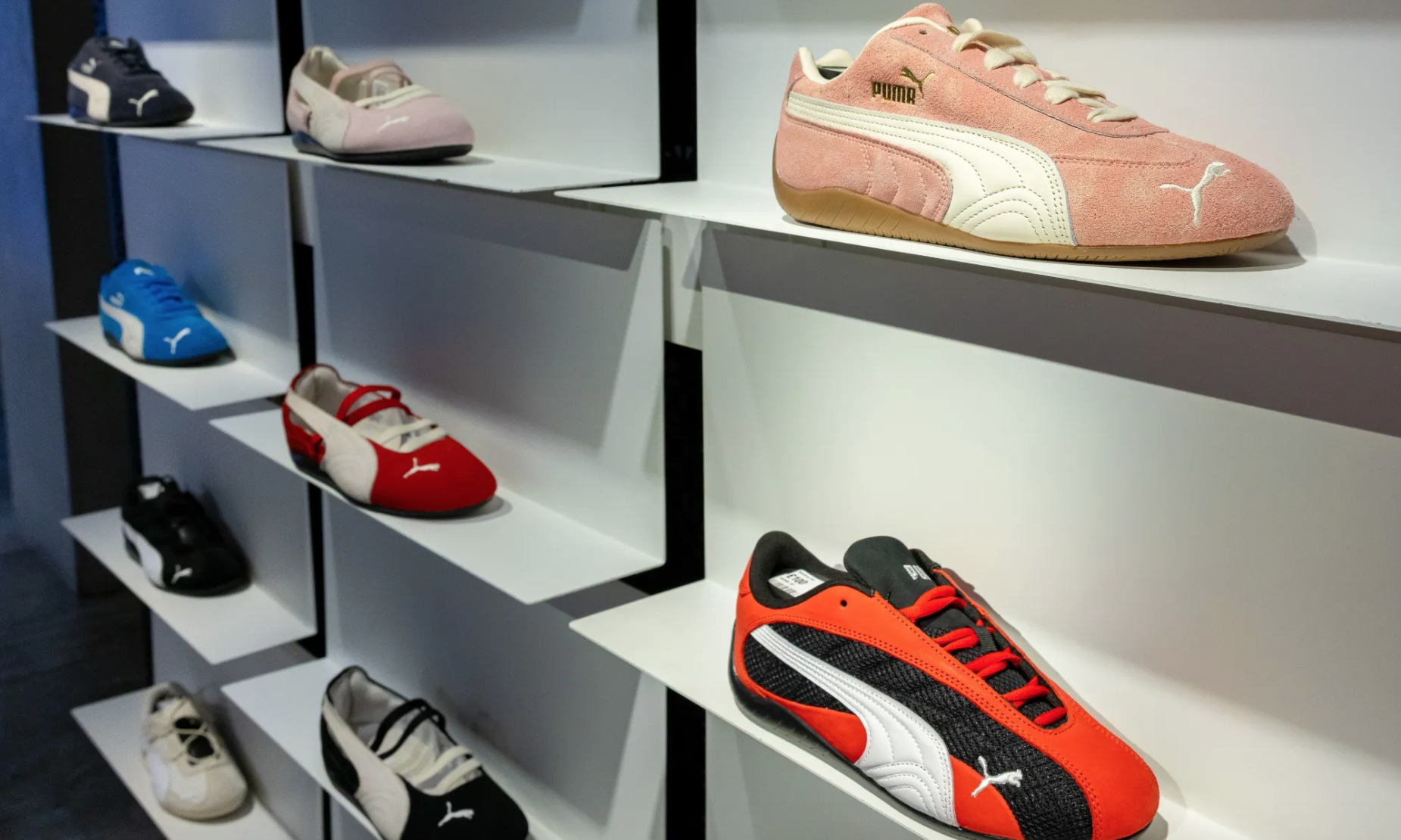 安踏考虑收购 PUMA