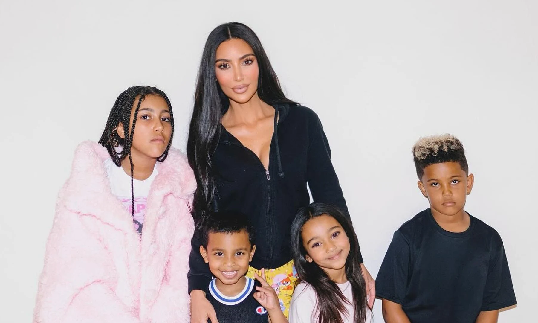 金·卡戴珊考虑将孩子们名字中的「West」去除