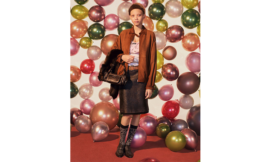 Miu Miu 发布 2025 年假日系列