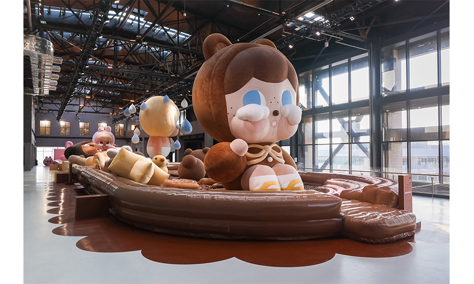 「Letting Go… Holding On…」 Crybaby 特展·上海站正式启幕