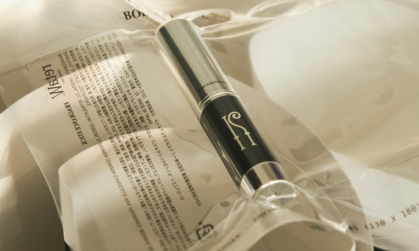 Fabaceae 重磅回归,Kiko Kostadinov 携手 rétaW 发布蜡烛与固体香水