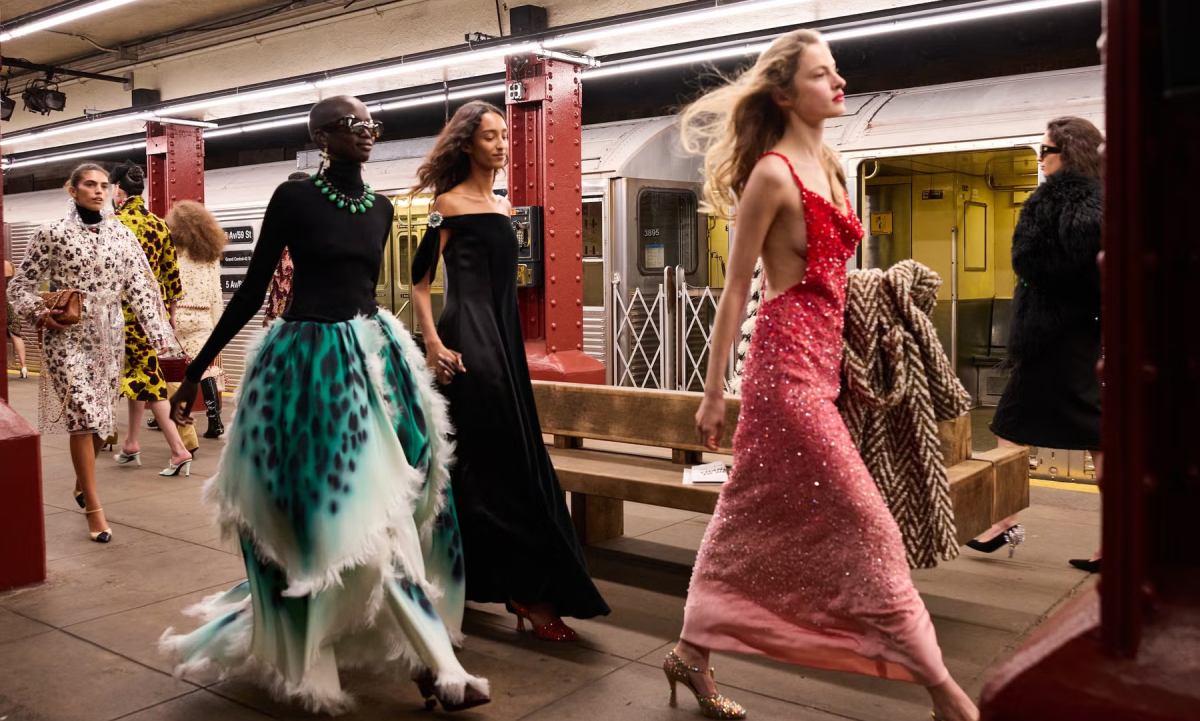 CHANEL 正式发布 2026 Métiers d’art 系列