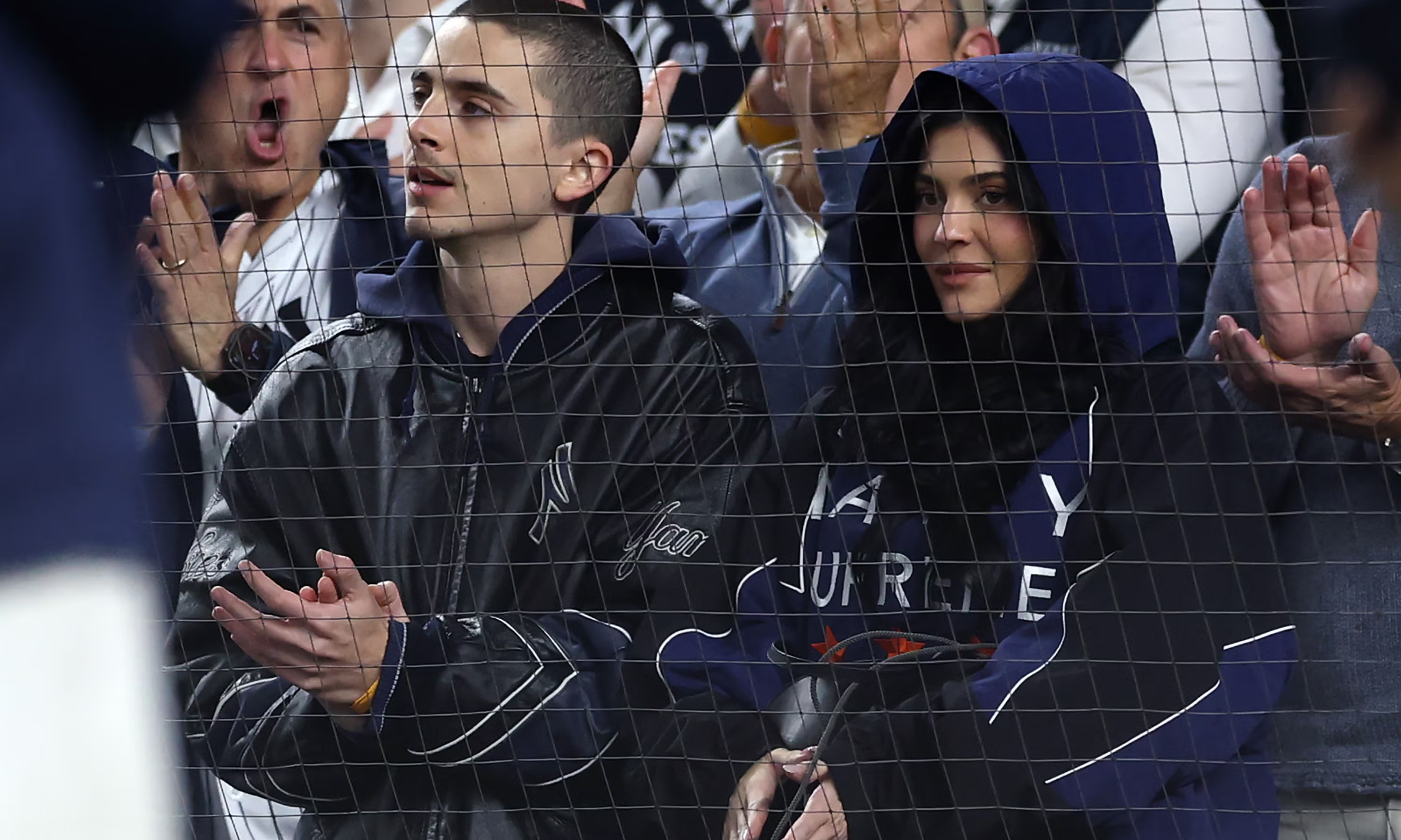 隔壁真·Supreme 已羡慕哭，这件「Supreme」才是炒作的神