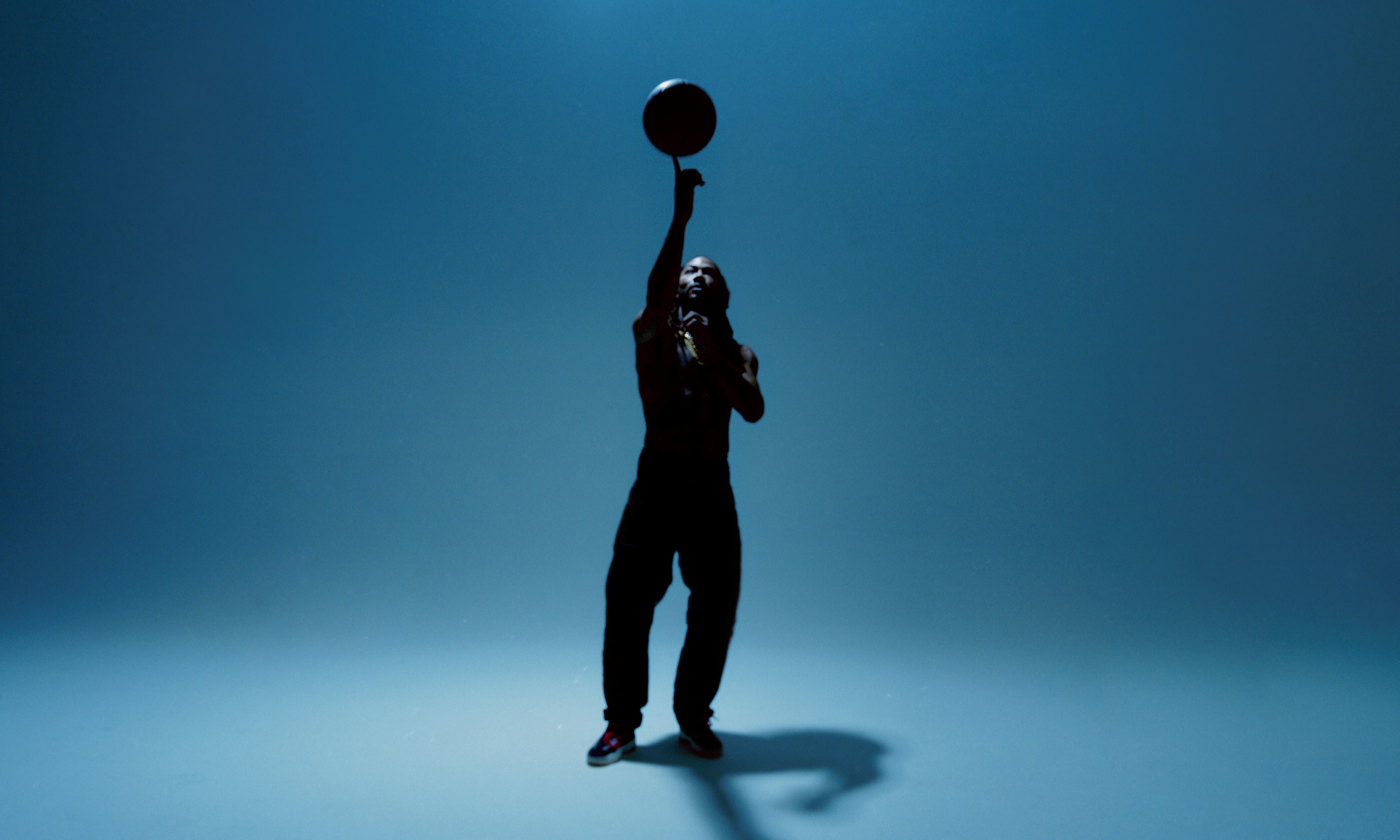 FEAR OF GOD ATHLETICS 推出 Derrick Rose 限定版 II Basketball PE 篮球鞋