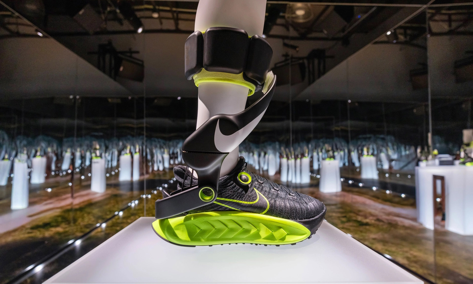 开电车常见，「电动鞋」你穿过没？