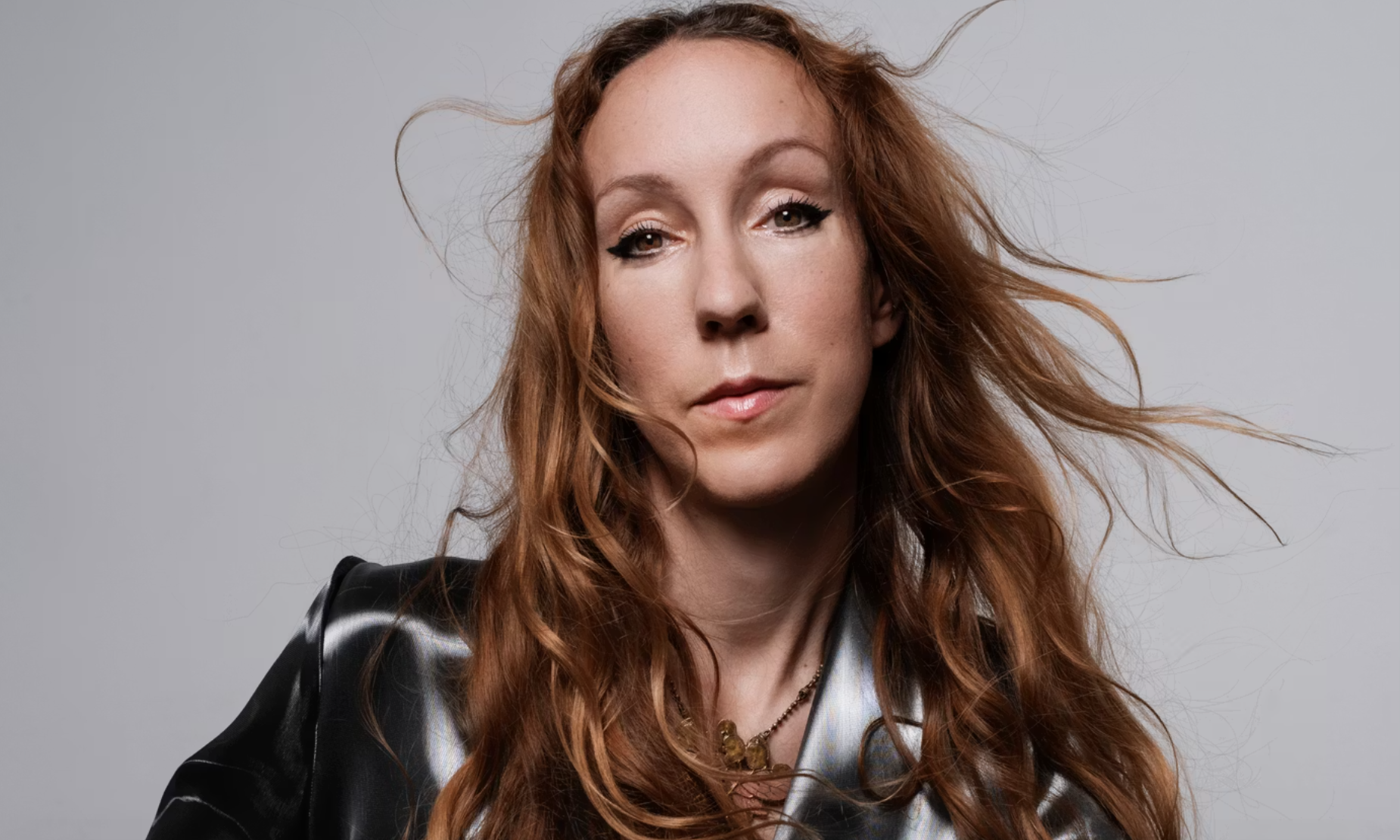 Iris Van Herpen 获首届巴黎之花自然设计奖