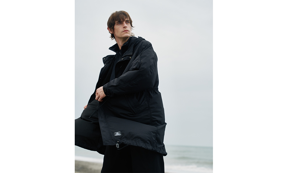 WHITE MOUNTAINEERING 再度携手 ALPHA INDUSTRIES 推出 2026 春夏联名外套