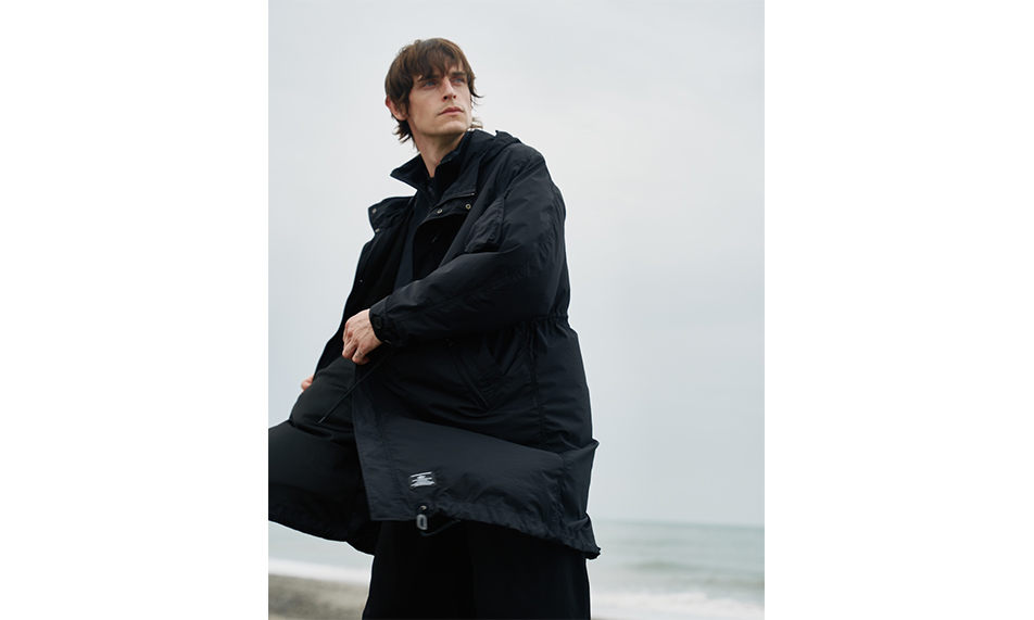 WHITE MOUNTAINEERING 再度携手 ALPHA INDUSTRIES 推出 2026 春夏联名外套