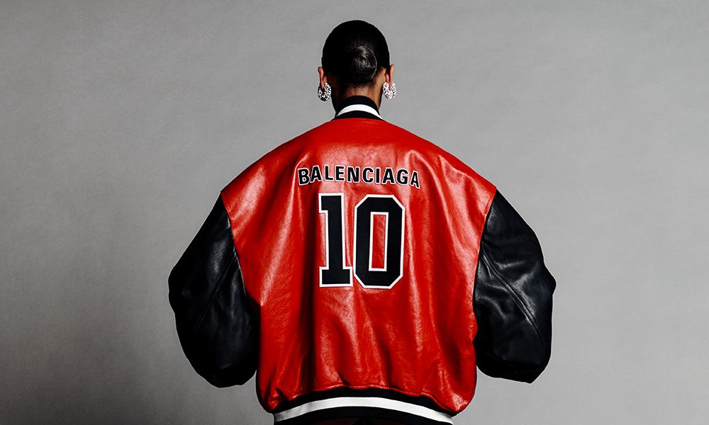 BALENCIAGA 携手 NBA 推出限量联名系列