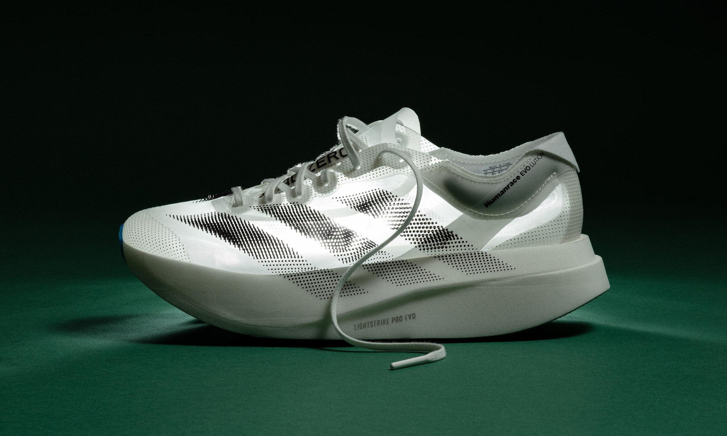 adidas 与 Humanrace 携手推出全新跑鞋 EVOLUTION Pro