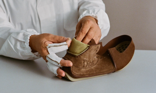 Nike 遗忘的球鞋项目，被 DIOR「玩出花」了