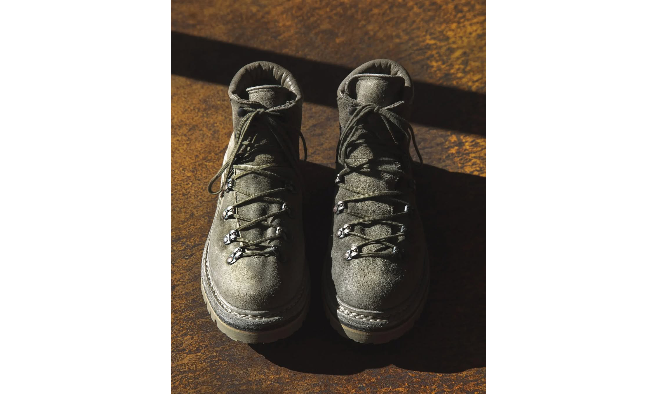 nonnative 携手 GUIDI 推出全新联名徒步靴