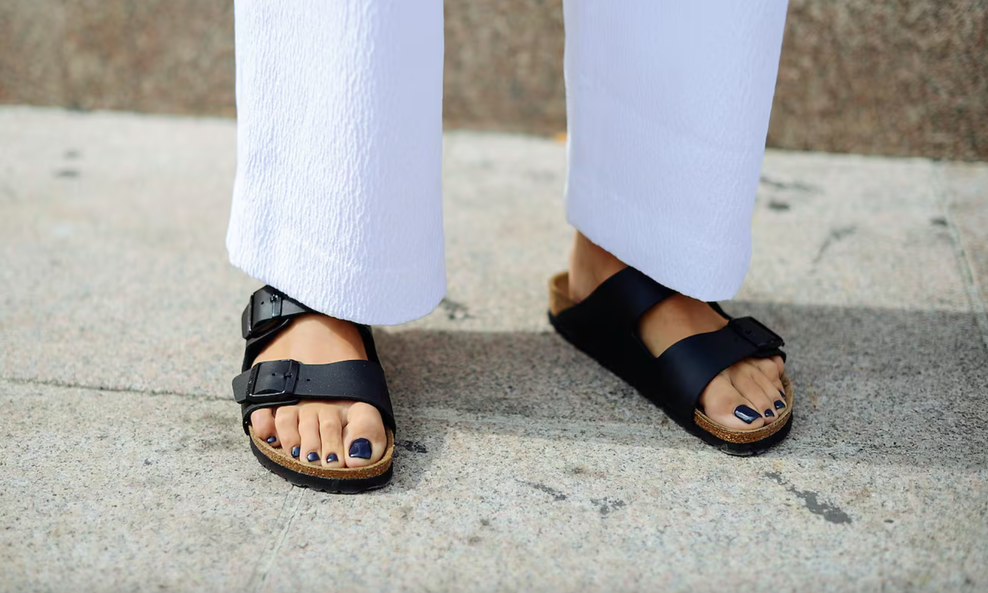 BIRKENSTOCK 销售表现强劲