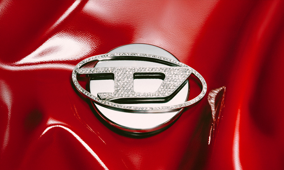 DIESEL 再度携手 CASETiFY 推出全新联名系列