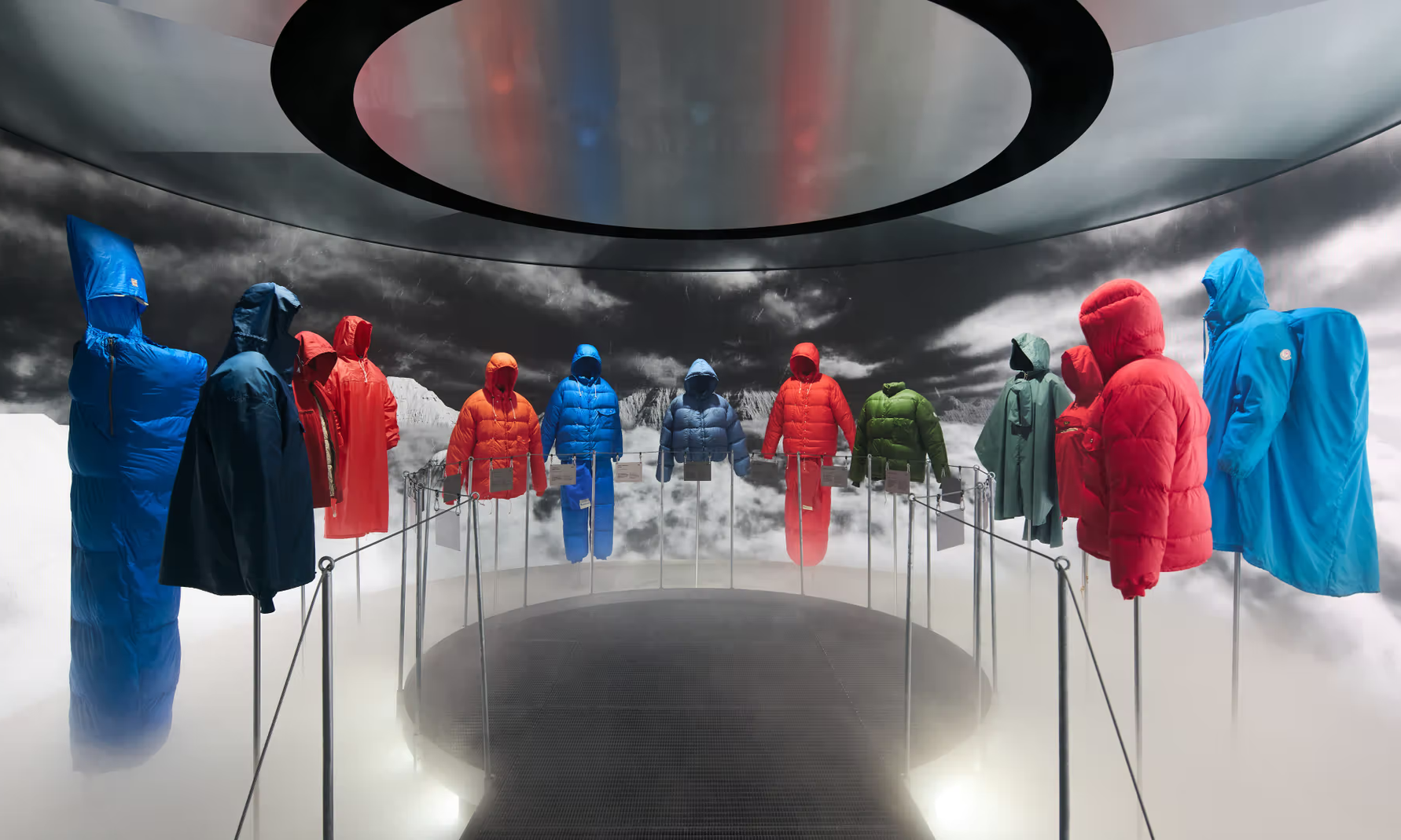 Moncler Grenoble 米兰「Beyond Performance」展览正式揭幕