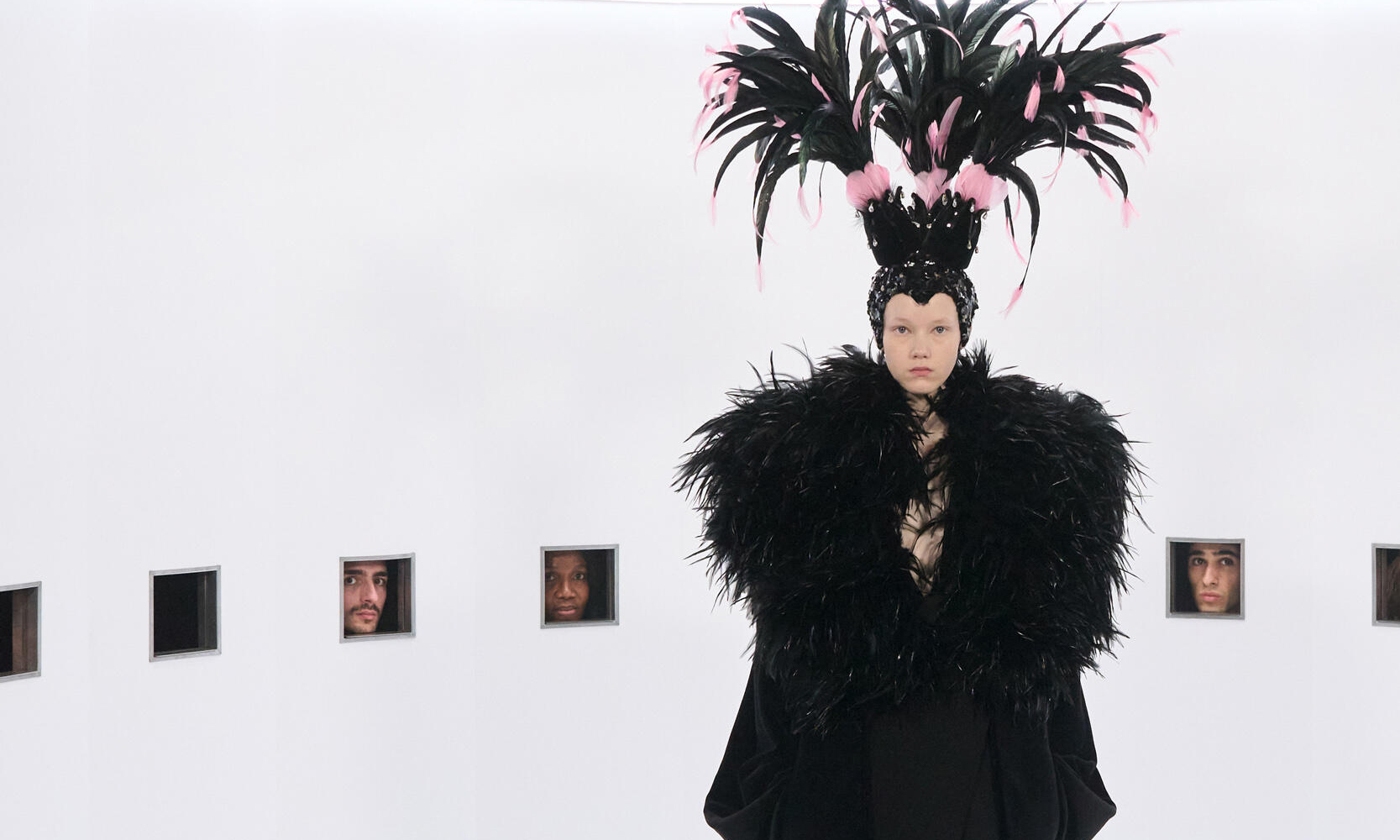 VALENTINO 发布 2026 春季高定系列