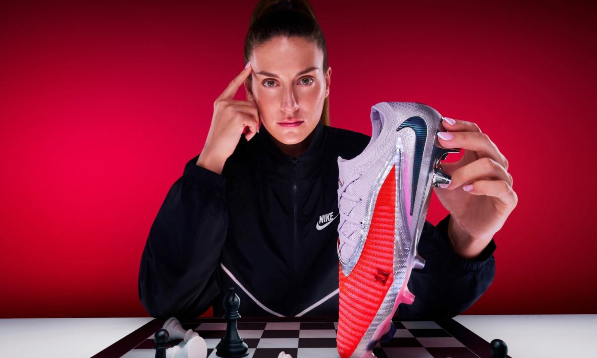 Nike 为女足球星 Alexia Putellas 打造专属 Phantom 6 足球鞋