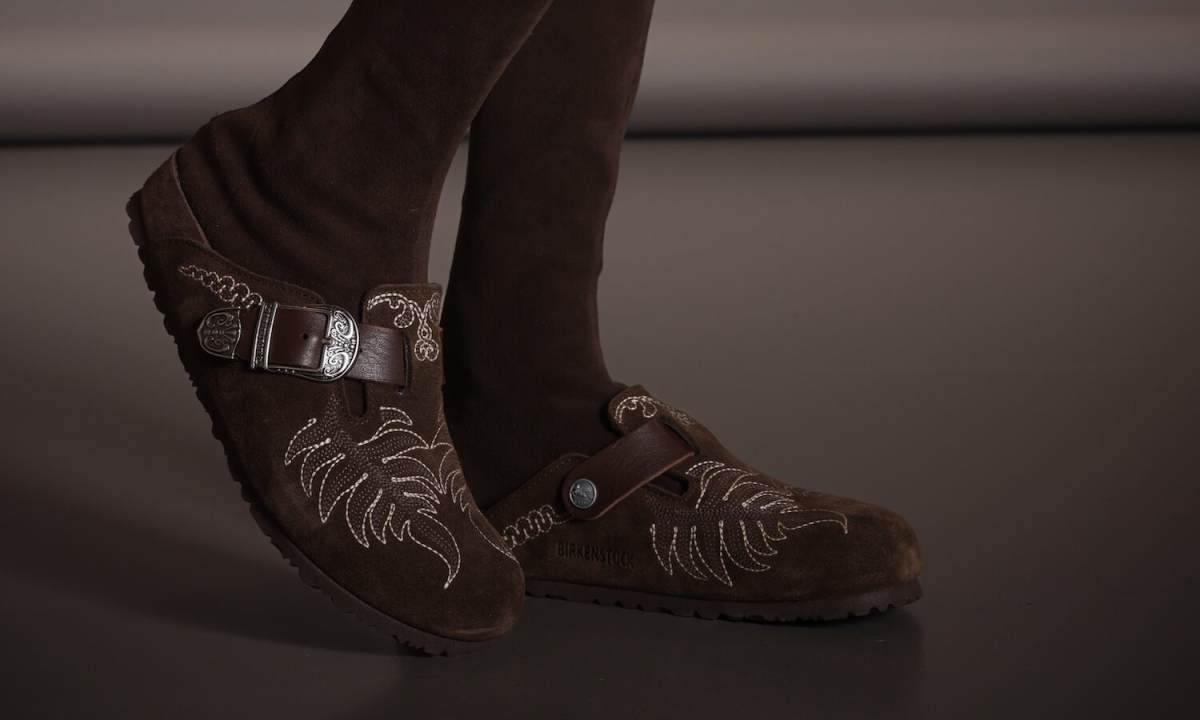 BIRKENSTOCK x Etro 合作鞋款亮相米兰时装周