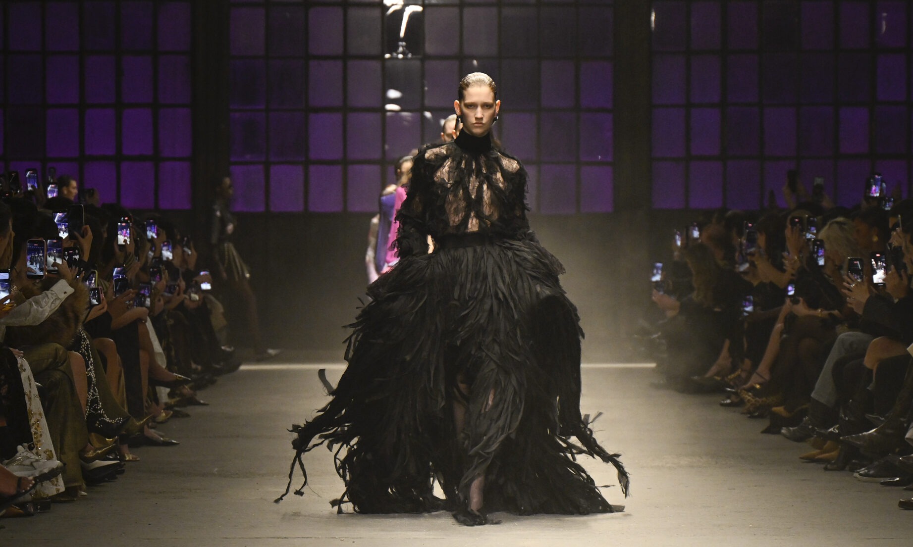 Roberto Cavalli 发布 2026 秋冬成衣系列