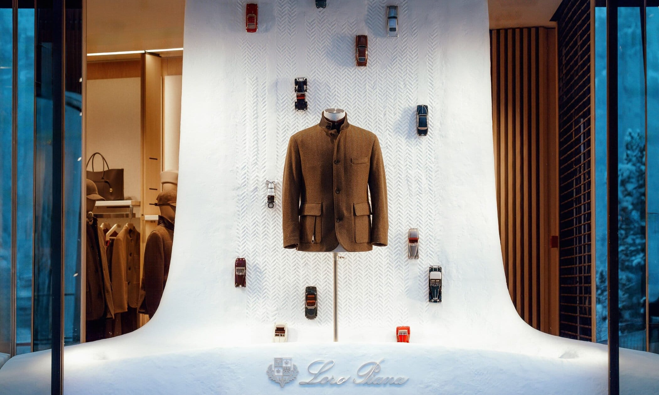 Loro Piana 连续三年亮相圣莫里茨国际优雅车展