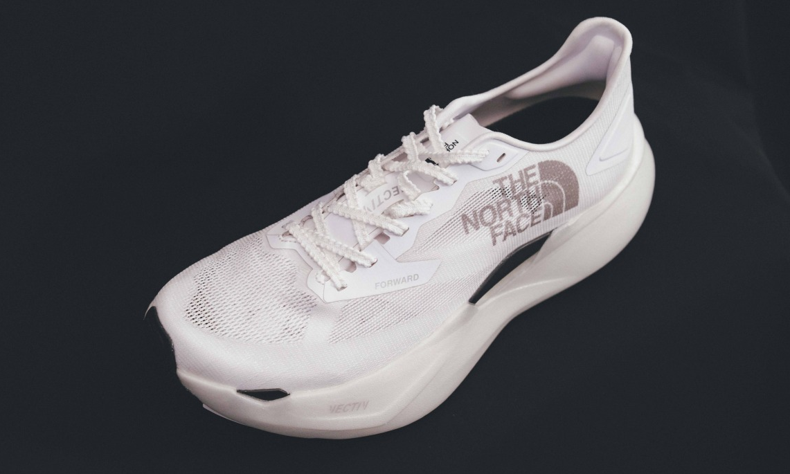 THE NORTH FACE 推出全新跑鞋 VECTIV Forward