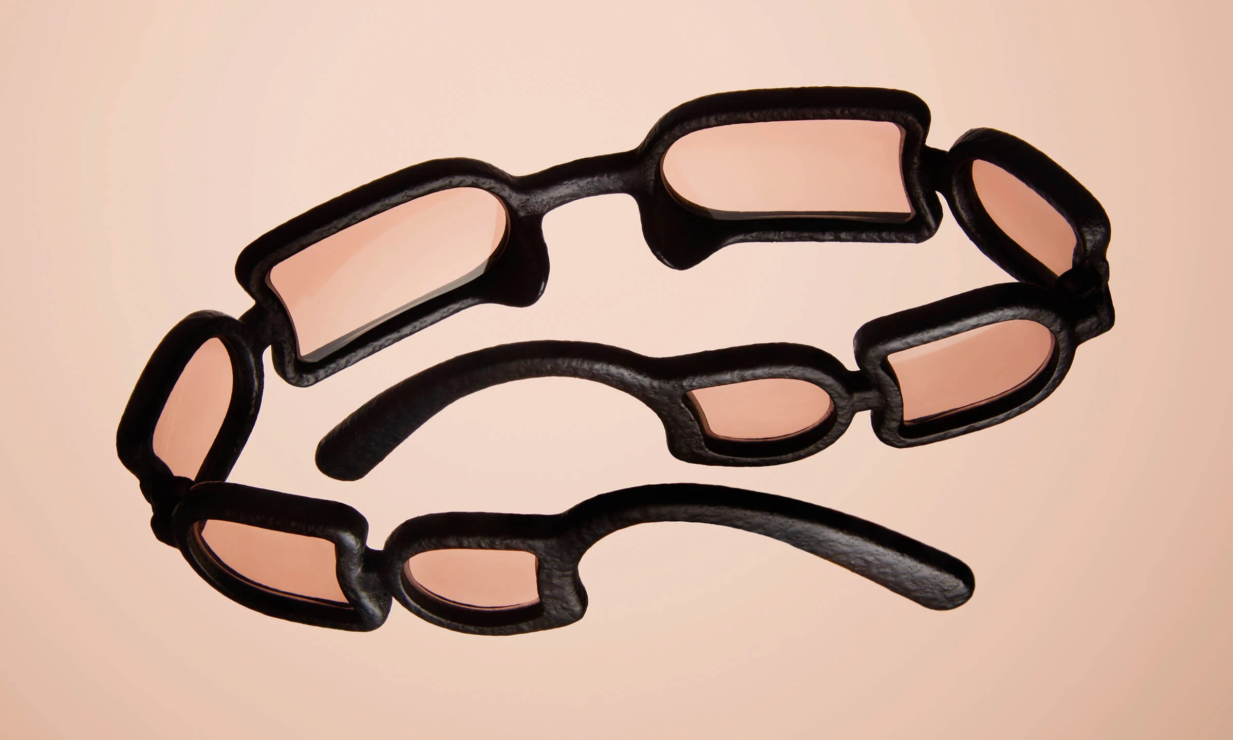 ISSEY MIYAKE EYES 发布新款眼镜「UROKO」